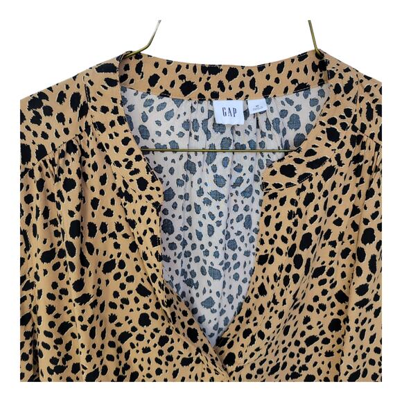 Old Navy Cheetah Split Neck Long Sleeve Blouse Women Sz M - Picture 3 of 6